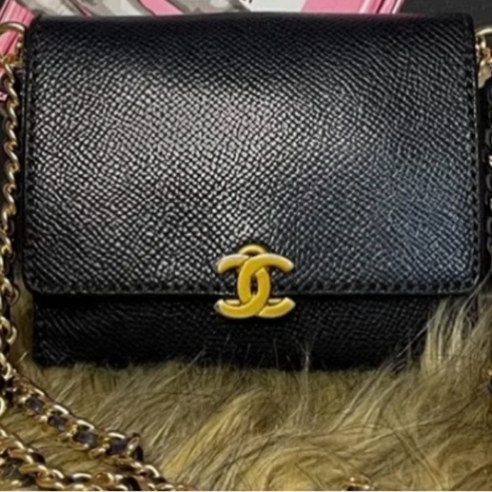 100% Authentic CHANEL Caviar Vintage Wallet